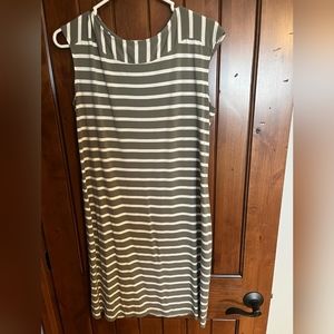 Classic Striped Shift: Chicos Size M Sleeveless Dress – Olive Elegance